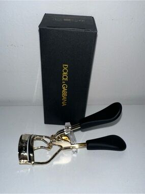 Dolce&Gabbana eyelash curler new make up tool.